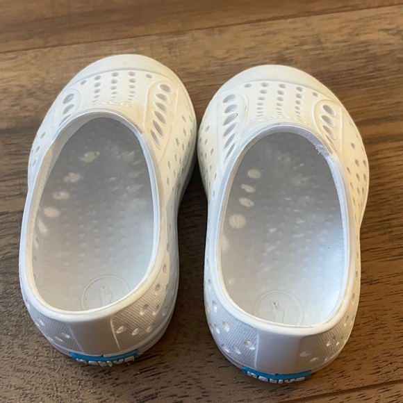 Native Jefferson white Toddler Shoes Size 4 - Picture 4 of 8